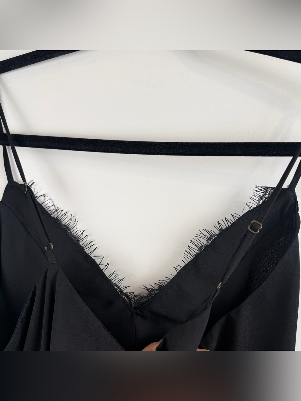Abound Women’s Top Black Lace Insert Tank Lined Camisole Lightweight Size M - Picture 3 of 8